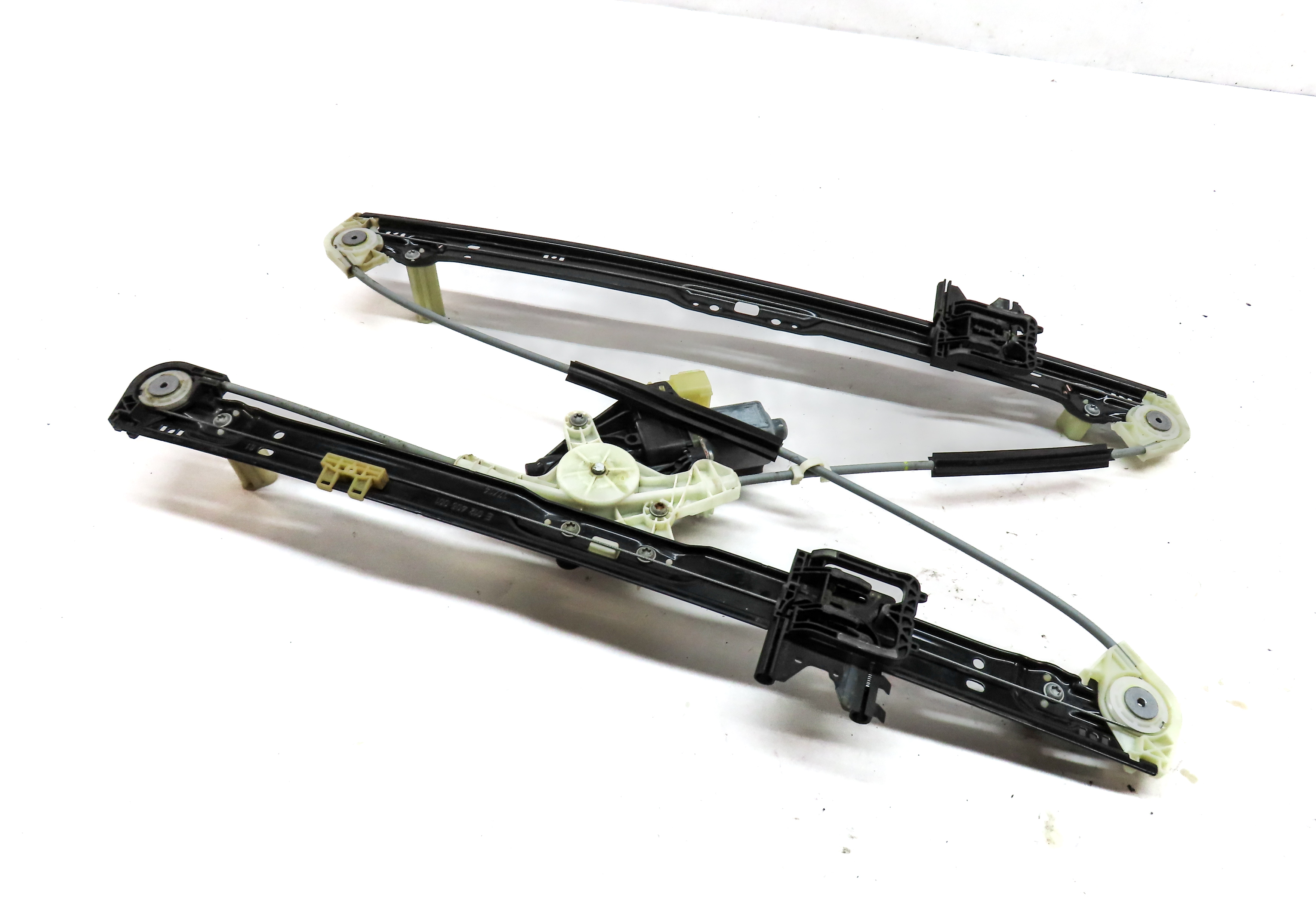 2014-2020 RANGE ROVER SPORT (L494) REAR RIGHT DOOR WINDOW REGULATOR w/ MOTOR — exact item pictured